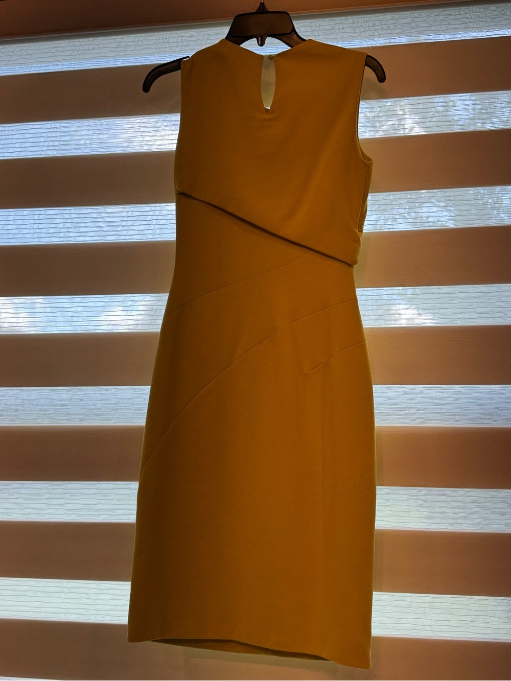 Karen Millen Chartreuse Sleeveless Sheath Dress - Picture 4 of 4